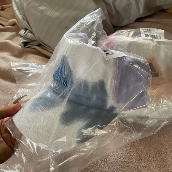 Adidas hats tye dye brand new never worn - Picture 5 of 8